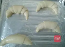 Illustration of how to make croissants (corn oil version) 12