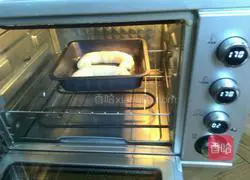 Illustration of how to make croissants 10