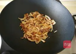 Illustration of how to make Danish crispy bread rolls 10