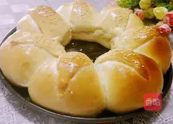 Crown Bread Recipe Illustration 9