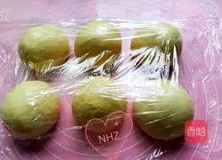 Super detailed illustration of how to make cranberry coconut flower bread 12