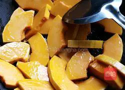 Illustration of how to make hypoglycemic pumpkin soup 3