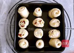 Illustration of how to make olive oil nut salty bread 7