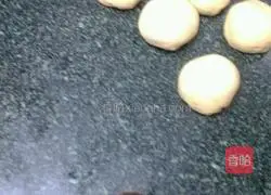 Illustration of how to make bean paste roll bread 2