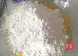 Illustration of how to make flavored egg pancake 2