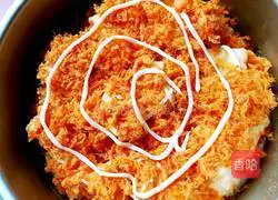 Illustration of how to make salad and meat floss hand-pulled bread 10