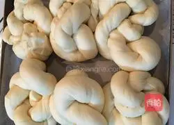 Illustration of how to make raisin old-fashioned bread 11