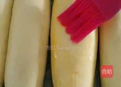 Illustration of how to make meat floss bread 15