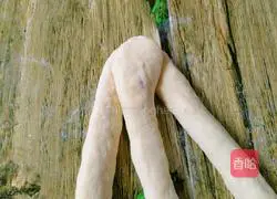  Illustration of how to make garland bread 7