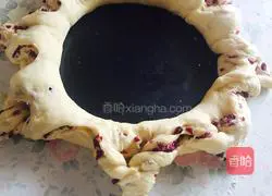 Cranberry Bread (Hand Kneaded Dough) Recipe Illustration 6