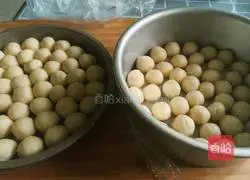 Illustration of how to make money buns 12