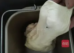 Cheese Crispy Sausage Bread Recipe Illustration 2