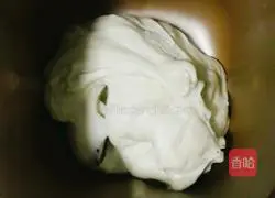 Illustration of how to make meat floss rolls 4