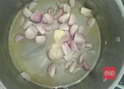 Multi-flavored onion bread recipe 1