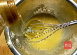 Illustration of how to make meat floss cake 4