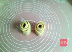 Honey Rose Bread Recipe Illustration 10