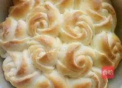 Rose bread recipe illustration 5