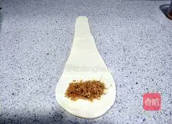 Illustration of how to make croissants 8