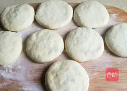 Illustration of how to make meat floss pancakes 10