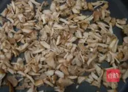 Illustration of how to make meat floss 8