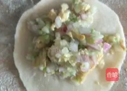 Hot bread...Illustration of how to make egg, zucchini and onion stuffing 16