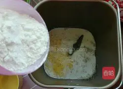 Illustration of how to make strawberry jam buns 3