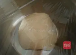 Illustration of how to make light cream hand-shredded coconut buns 7