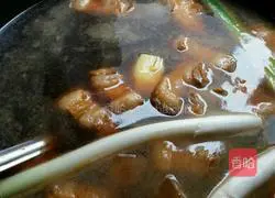 Illustration of how to cook pork with bamboo shoots 6