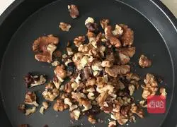 How to make walnut bread Illustration 1