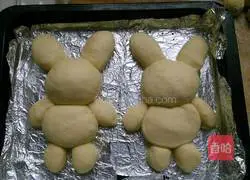 Illustration of how to make bunny cream bread 14