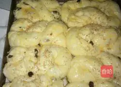 Illustration of how to make light butter bread 2