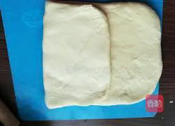  Illustration of how to make croissants 9