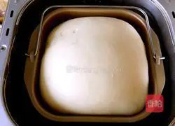 Illustration of how to make cheese and bacon rolls 2