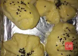 Coconut Bread Recipe Illustration 8