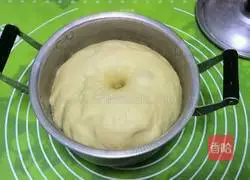 Red Bean Toast Bread Recipe Illustration 8