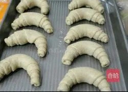 Illustration of how to make croissants 5