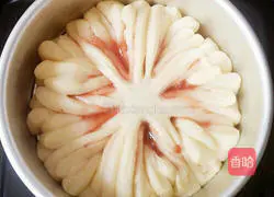 Illustration of how to make snowflake hand-torn bread 18