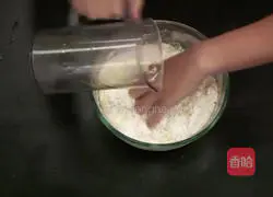 Illustration of how to make Argentine bread pan seco 3