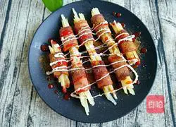 Illustration of how to make bacon and potato rolls 10