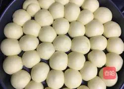 Illustration of how to make money buns 13