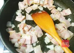 Illustration of how to make bacon pasta 8