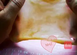 Super detailed illustration of how to make cranberry coconut flower bread 4