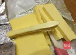 Cheese Baked Bread Flowers Recipe Illustration 3