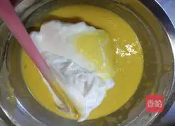 Illustration of how to make eight-inch chiffon cake 13