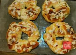 Spring Wreath Bread Recipe Illustration 19