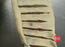 Illustration of making bean paste bread 9