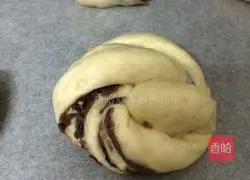 Illustration of how to make bean paste bread rolls 8