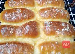 Illustration of how to make ham sausage and coconut toast bread (flour version) 13