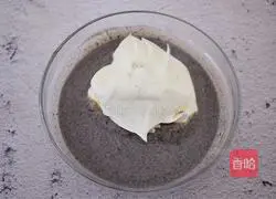Black Sesame Mousse Cake Recipe Illustration 10