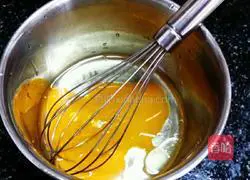 Illustration of how to make banana waffles 2